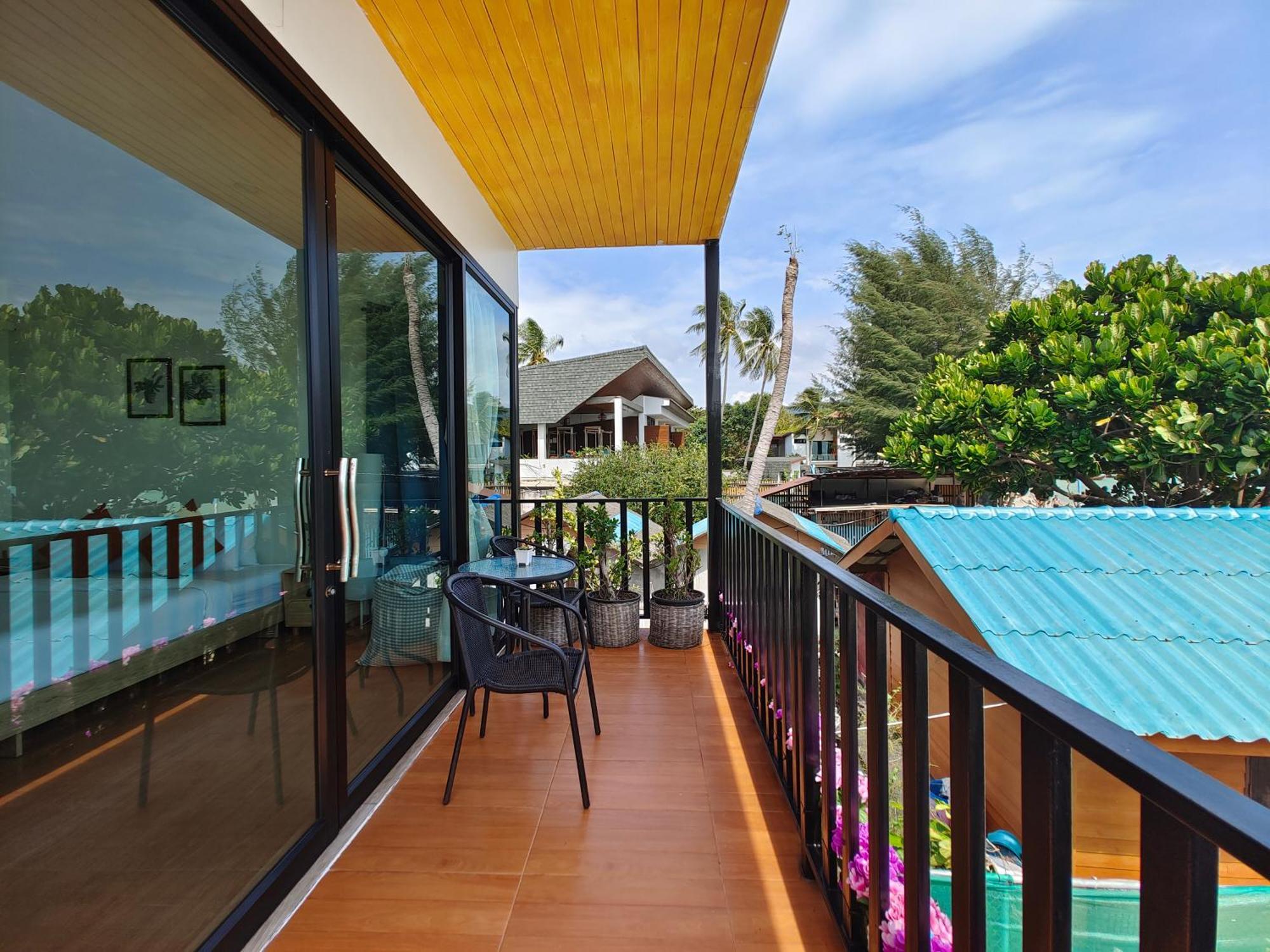 Lipe Sunrise Beach House Exterior photo